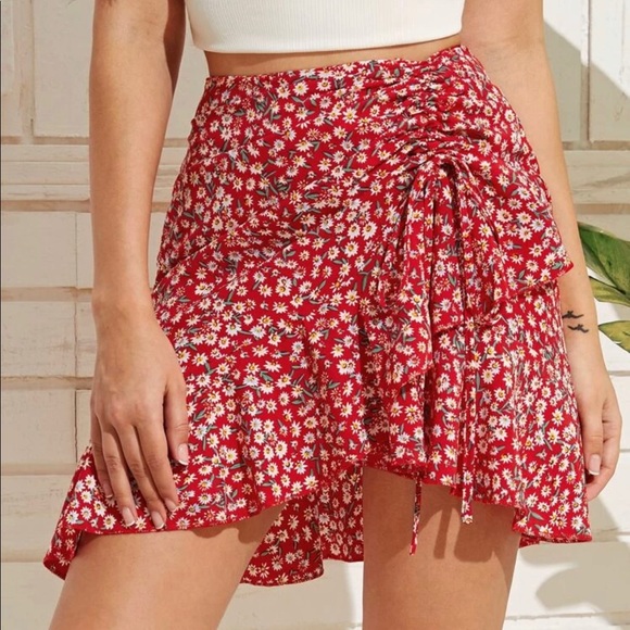 SHEIN Dresses & Skirts - Red floral scrunch skirt! NWOT